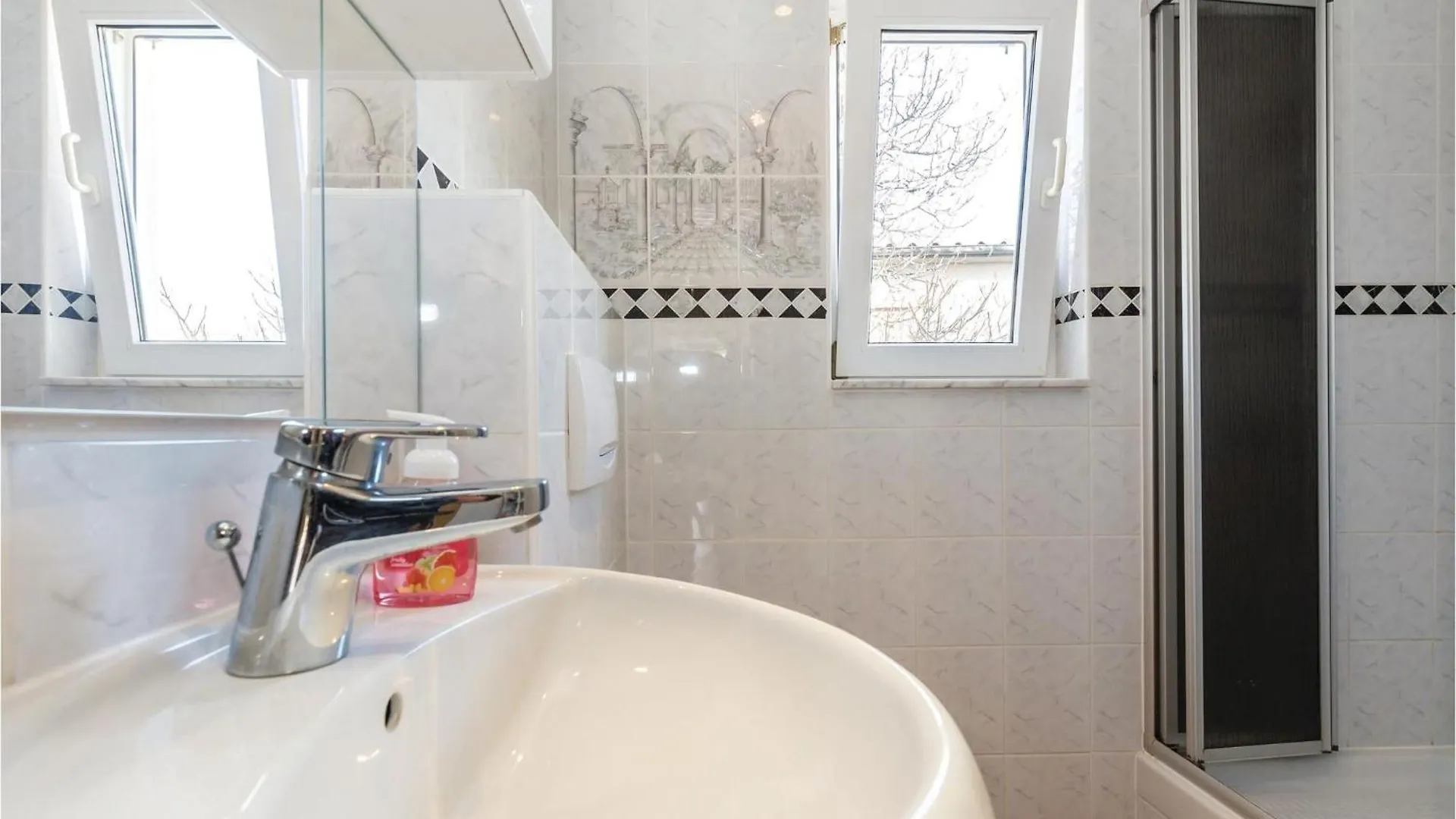 Casa vacanze Stunning Home In Novi Vinodolski With Wifi