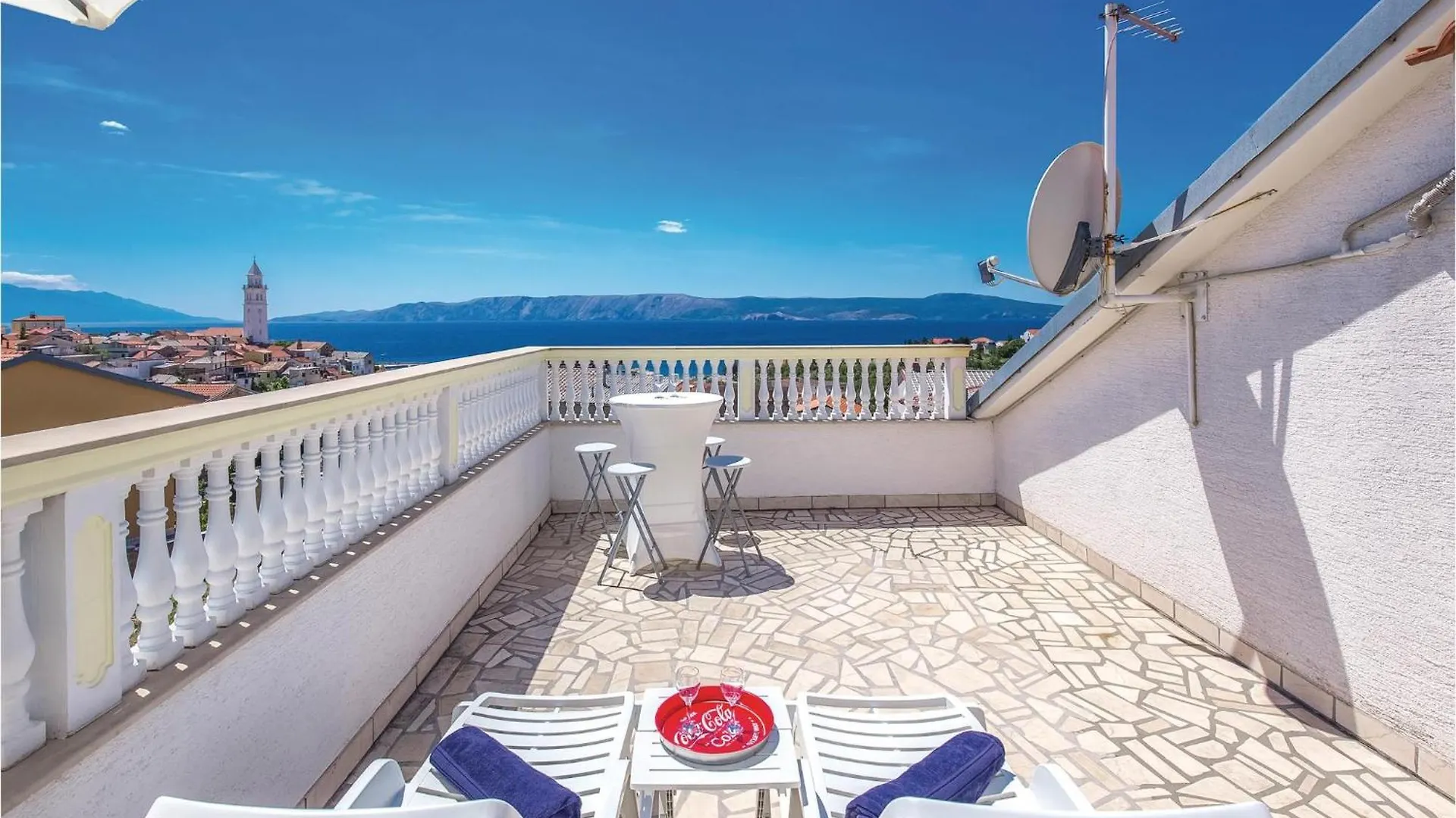 Stunning Home In Novi Vinodolski With Wifi 0*,